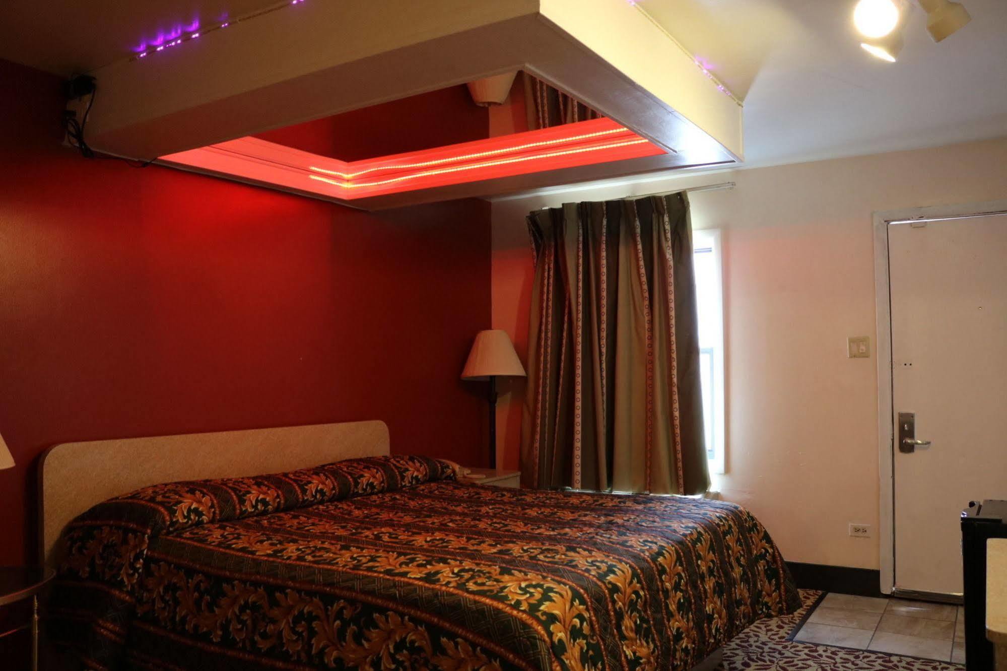 Miami Inn & Suites โอ๊คลอน ภายนอก รูปภาพ